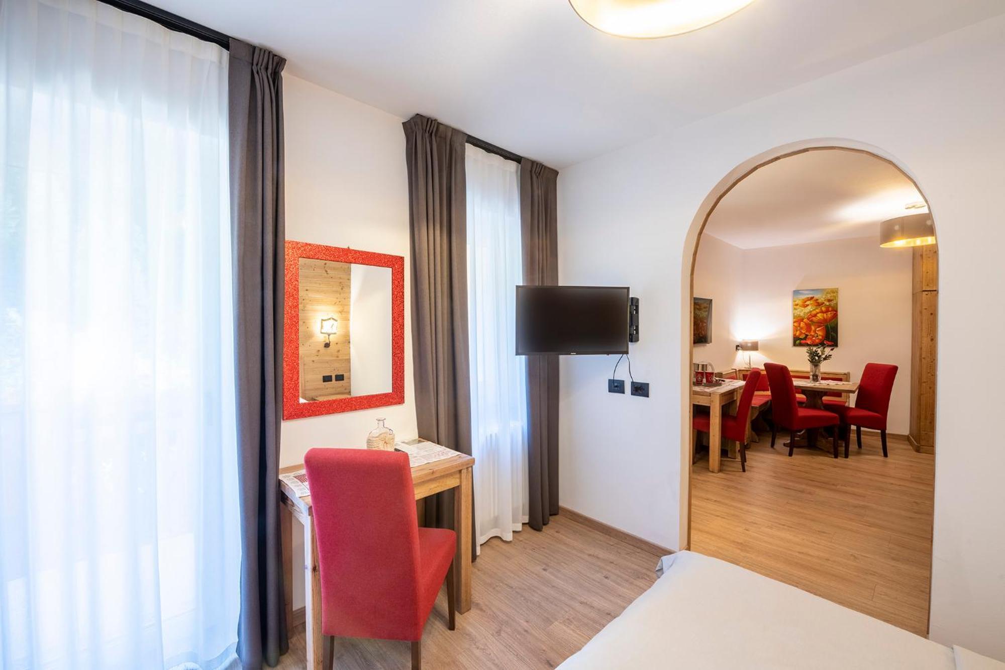 Hotel Alpino Wellness & Spa ペーイオ・フォンティ エクステリア 写真