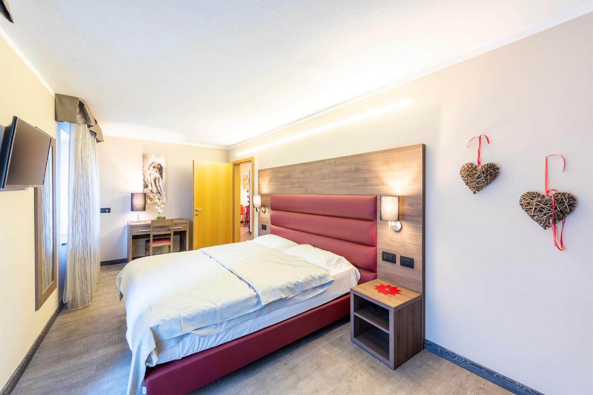 Hotel Alpino Wellness & Spa ペーイオ・フォンティ エクステリア 写真