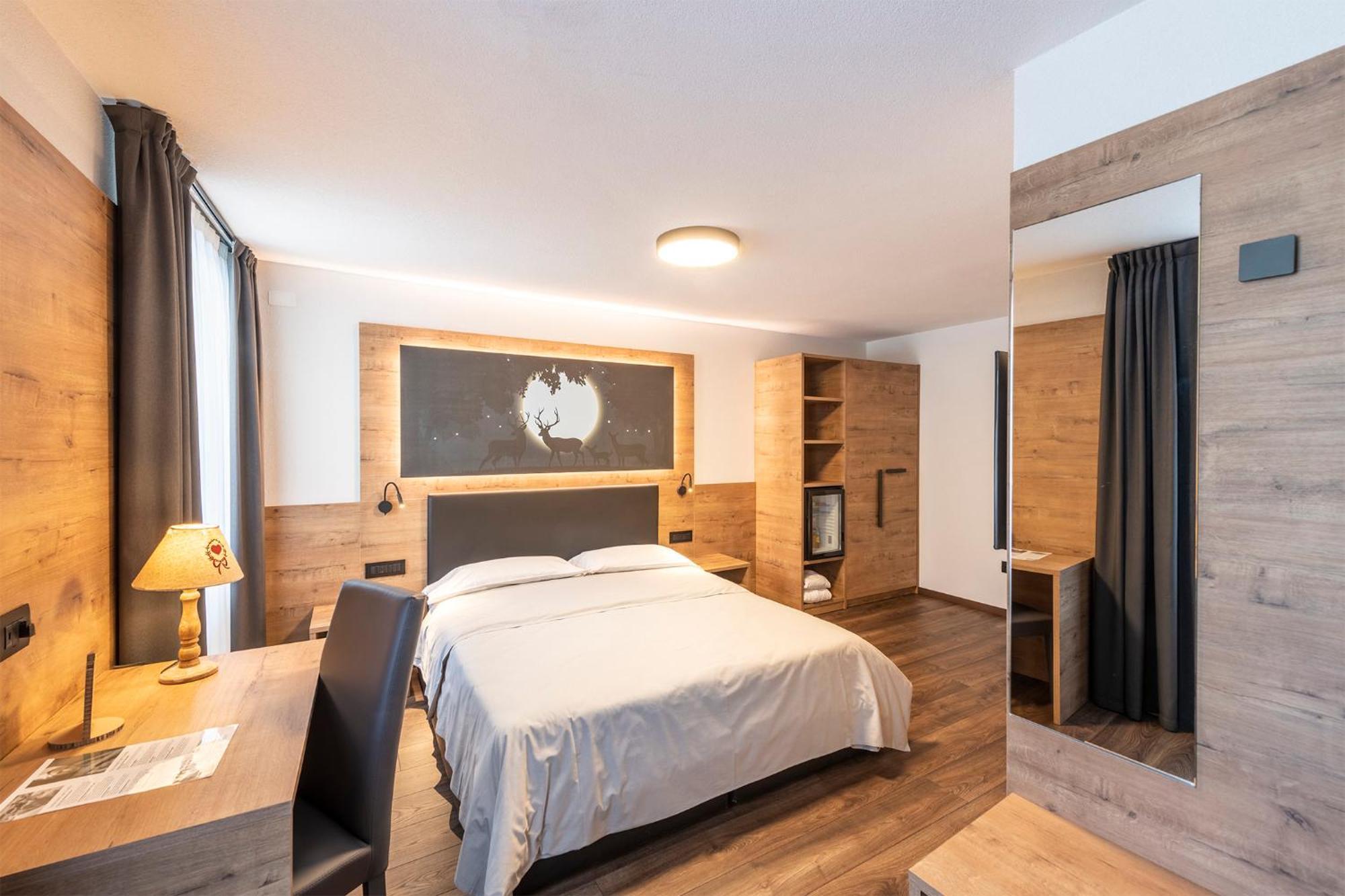Hotel Alpino Wellness & Spa ペーイオ・フォンティ エクステリア 写真